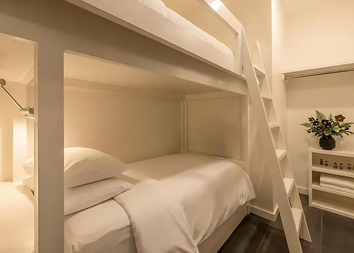The 121 Hotel